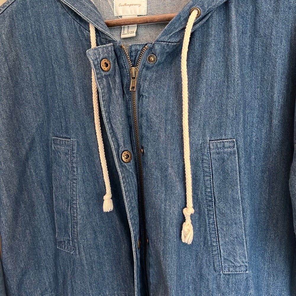 PERFECT CONDITION
Denim Hooded Jacket w/ 2 front pockets - Picture 5 of 8